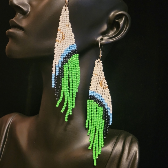 Bohemian Crescent Moon Beaded Earrings - Picture 4 of 4
